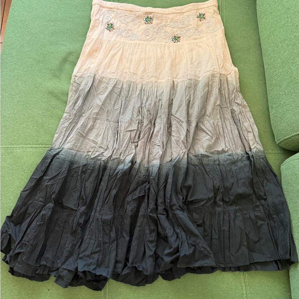 Elegant Ombre Cream and Black Maxi Skirt